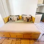 En Plein Centre Apartment